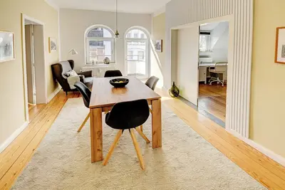 Image de Mittendrin - GemĂĽtliches helles Apartment am SĂĽdermarkt