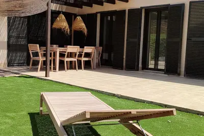 Image de Grand appartement en rez-de-chaussée vue golf 3 chambres avec terrasse et jardin