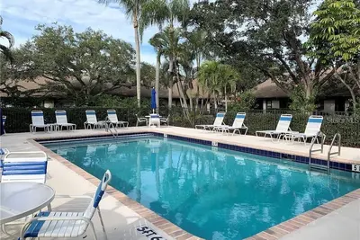 Image de Luxurious Retreat Located in The Meadows, Close Proximity To Utc Shopping & Restaurants!