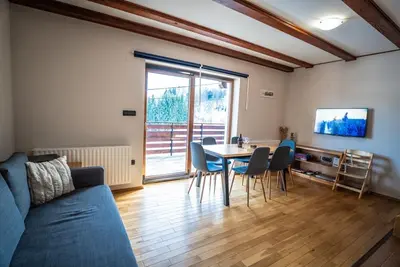 Image de A cozy chalet with large backyard and a spaces for socializing