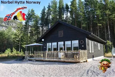Image de Norbel Hytte is een Cosy Vakantiewoning aan het Meer Tussen de Bergen