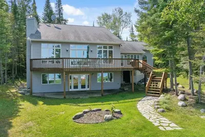 Image de *New* Lake Charlevoix Home! 30 Day Minimum!