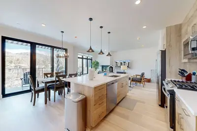 Image de Apres Shores Ski, Hike, Bike and Fish