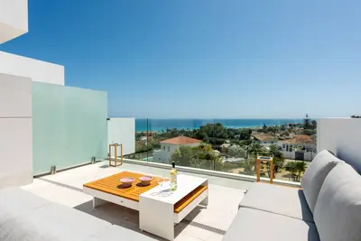 Pure South Ii 2447 Penthouse