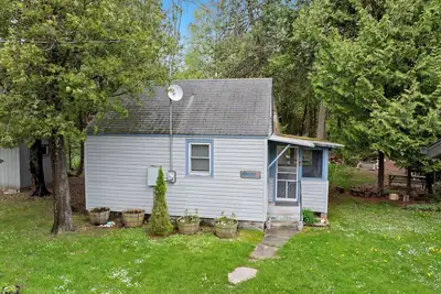 Image de Tiger Lily Cabin on Kangaroo Lake- Dog Friendly, playground, fire pit