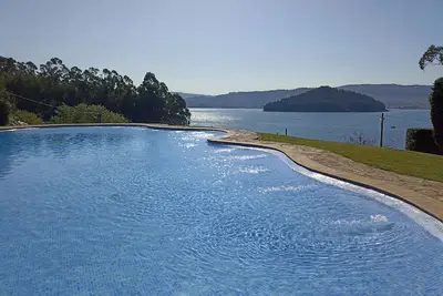 Image de Chalet in combarro on the beach