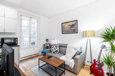 Image de GuestReady - Apt lumineux et confortable Ă Paris