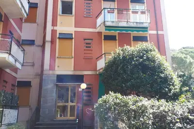 Image de Stunning Italian Riviera without the Cinque Terre crows