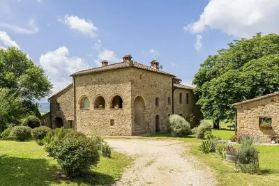 Image de Charming Apartment With Pool In Radicondoli