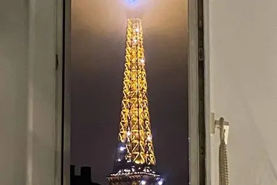 Image de 2 pièce à 5 mn de la Tour Eiffel