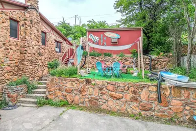 Image de Surf Shack - Unique stay, Rusty little cabin with all the modern amenities!