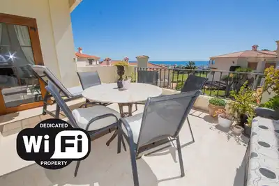 Los Castillos apartment 33