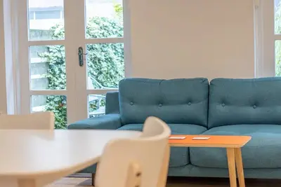 Image de Stylish West End Detached Mews - Pass the Keys