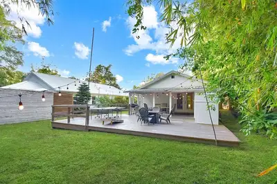 Image de Fun Backyard, Close to Downtown, Quiet Neighborhood