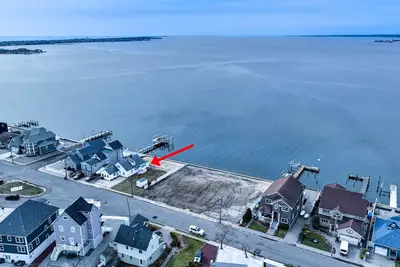 Image de Stunning waterfront view. Minutes to beach & boardwalk. Great family getaway. !