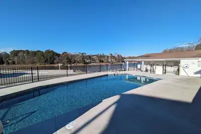 Image de C- 43   Pet Friendly On The Lake