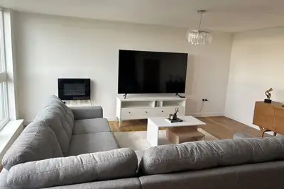 Image de Lovely three bedroom apartment located in a private development.