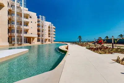 Image de Gulf-view getaway with a furnished terrace, pool, & easy beach access