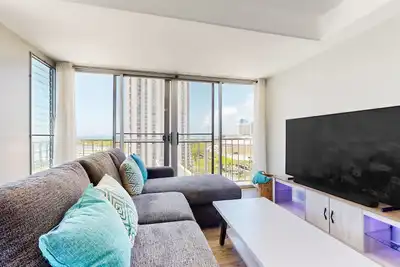 Image de Modern corner condo with a lanai & breathtaking ocean views
