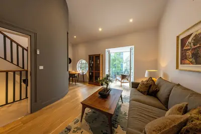 Image de Chez Jay 3, a stylish home in Ballsbridge Dublin