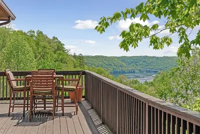 Image de Fox & Bear Lodge Near Center Hill Lake