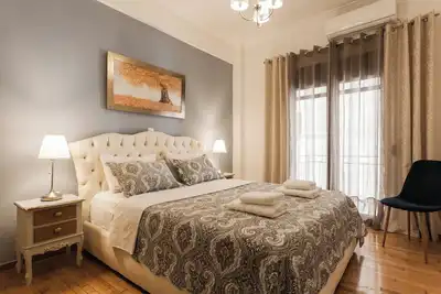 Image de Elegant 47 m2 Room- Nicholas Point Apartments