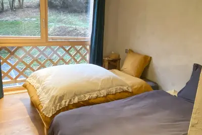 Image de Chambre d'hôtes twin avec vue jardin et montagne