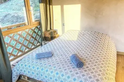 Image de Chambre d'hôtes double avec vue jardin et montagne