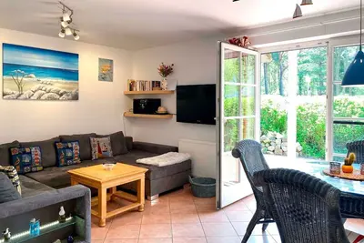 Image de Gemütliche Ferienwohnung in Reetgedeckter, Ruhiger Ferienanlage! - Achtern Diek