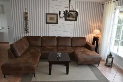 Image de Ferienhaus Seebrise - Feriendomizil im Hochwertigen Maritimen Ambiente am Langen Sandstrand!