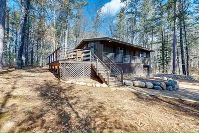 Image de Serene house near golf with furnished deck, firepit, board games & washer/dryer