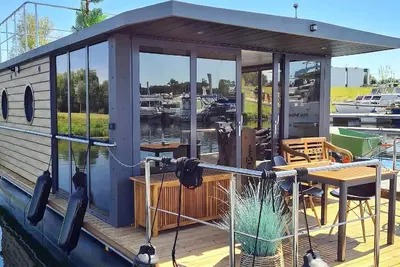 Image de Bateau confortable Ă Ophoven avec vue.