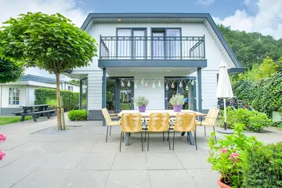 Image de Belle maison de vacances avec bien-ĂŞtre