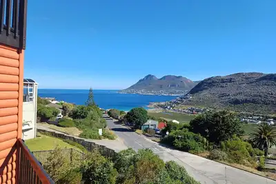 Image de Villa \"Kunterbunt\" with \nfabulous ocean views of the Cape Peninsula