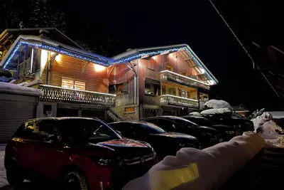 Image de Appartement  Alpierlaur  \nPISCINE Interieure   Saison Hiver\n( Décembre à Avril )