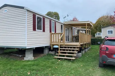 Image de Mobile home agréable situé dans camping à 40 mn des plages du débarquement