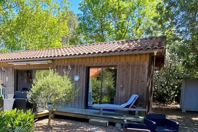 Image de Beau chalet accueillant avec terrasse et jardin proche plage