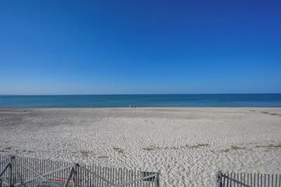 Image de New Listing! Remodeled 3bd Cape Ac. 2 miles from beach Great Price!