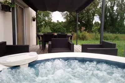 Image de Maison avec Spa privé