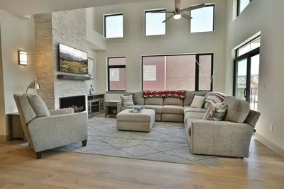 Image de Skywalk Flats Penthouse: Downtown w/ Rooftop Hot Tubs and Great Views