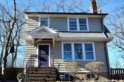 Image de Spacious home near Rutgers University with bonus loft