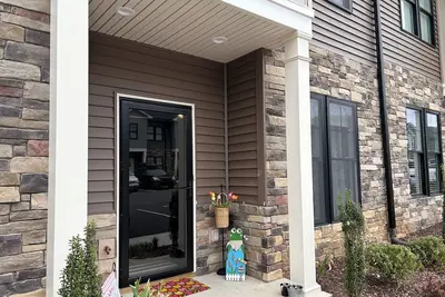 Image de Extraordinary Women at the Commons--Newer Build Townhome Available