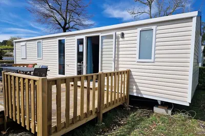 Image de Mobilhome 3 chambres, 2 salles de bain, terrasse couverte dans camping familial