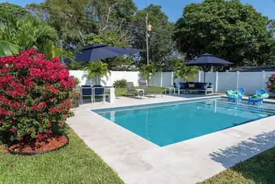Image de Delray Sunshine Cottage with Pool and Beach Pass in Fabulous Location!