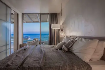 Image de Sensational Agios Vasilios Villa | 1 Bedroom | Villa Mitsuri | Large Outdoor Living Area with a Private Infinity Pool Overlooking the Blue of the Libyan Sea Coast of Crete | Finikidia, Agios Pavlos