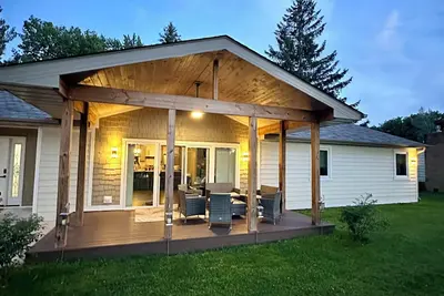 Image de ! ! ! River Front - Fully Remodeled Property Available For Your Next Stay! ! !