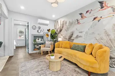 Image de Luxe Haven Retreat