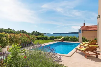 Image de Superbe maison à Pomer avec WiFi