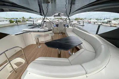 Image de Vrbo Elite 72' Luxury Motor Yacht