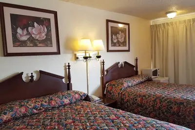 Perfect Retreat Close to Virginia Tech Campus with Parking
